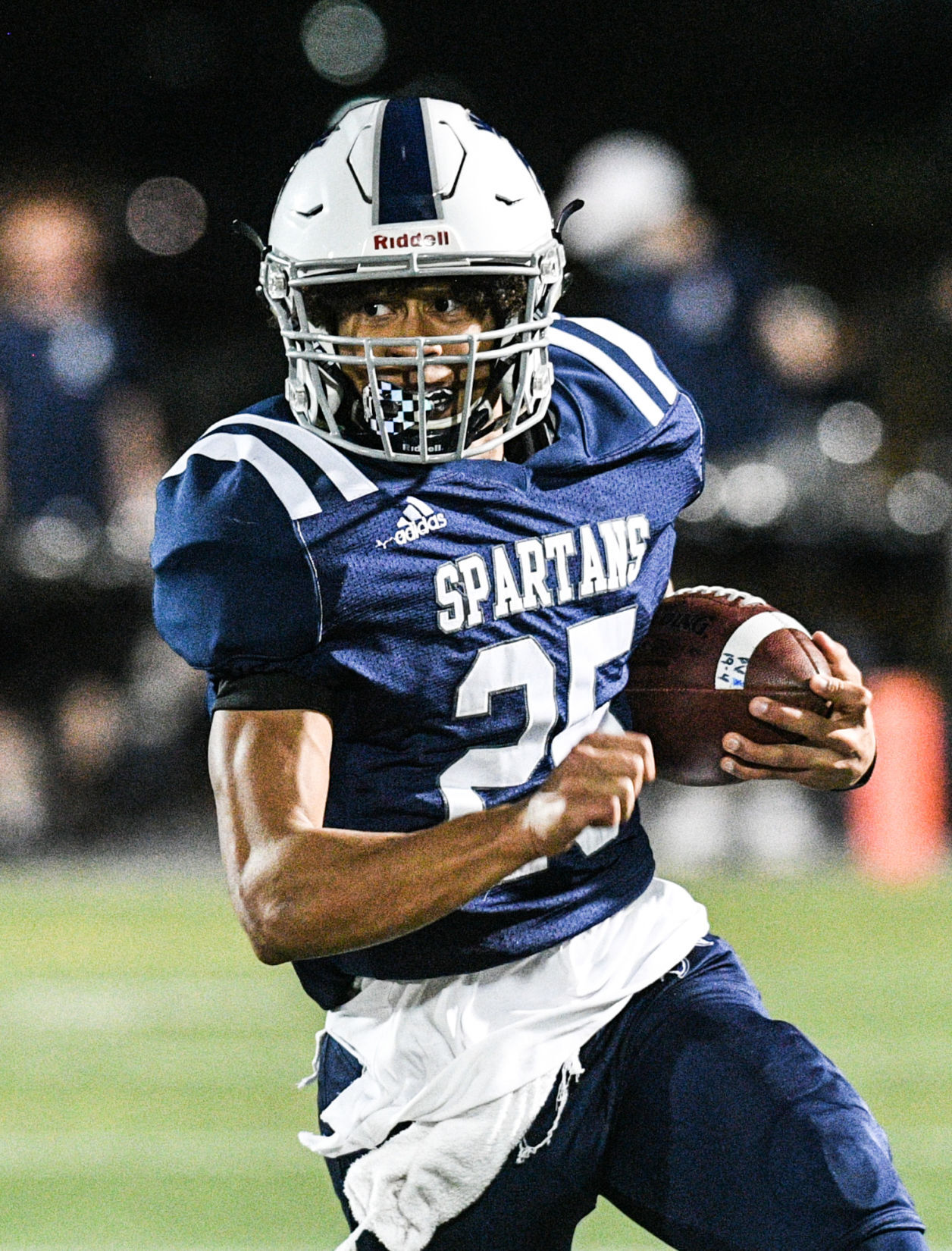 110620-qc-spt-icw-pv-football-016